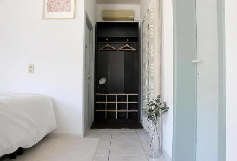 スタンダードルーム, Spacious Cozy Private Suite