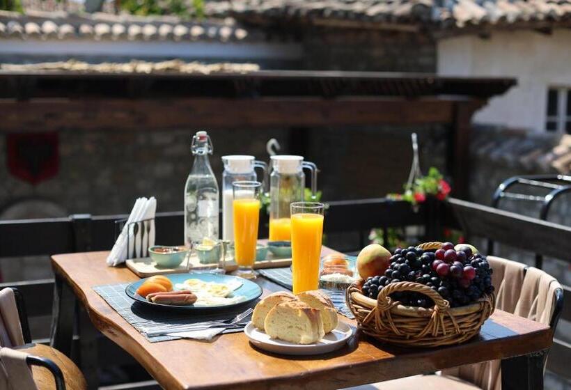 חדר סטנדרט נוף לגינה, Ador Boutique