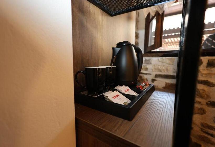 חדר סטנדרט נוף לגינה, Ador Boutique