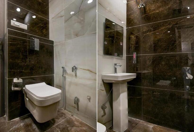 Номер Стандарт, Oyo Saffron