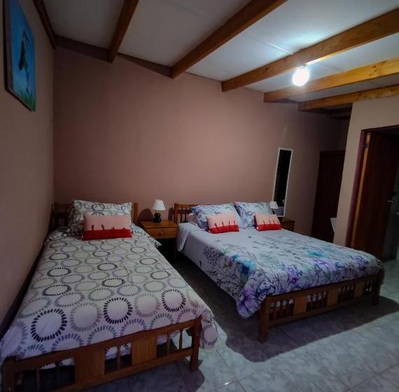 חדר משפחתי, Hostal Hara