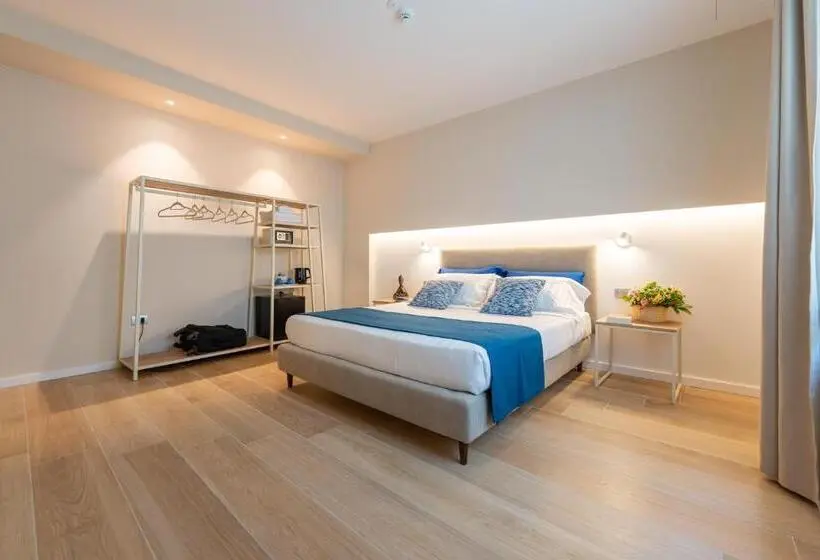 スタンダードルーム, Six Luxury Rooms Pozzuoli