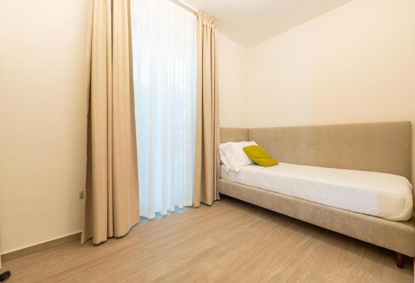 Номер Стандарт Трехместный, Six Luxury Rooms Pozzuoli