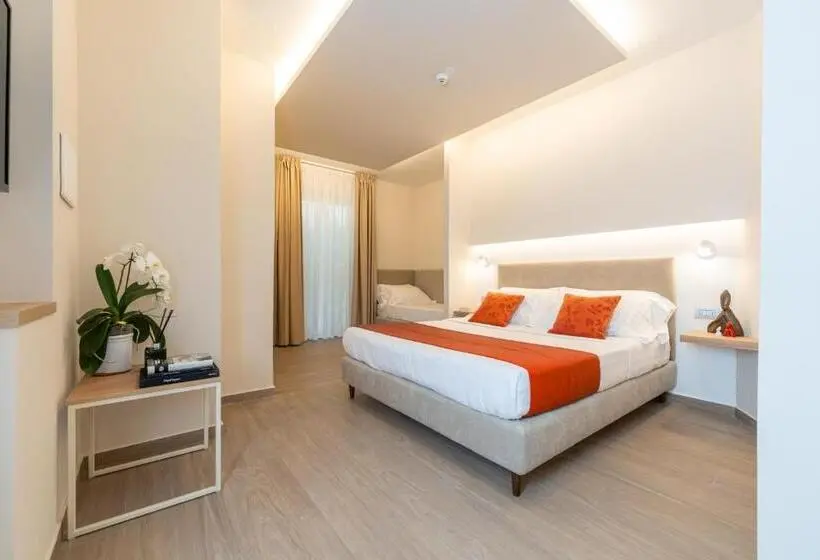 スタンダードトリプルルーム, Six Luxury Rooms Pozzuoli