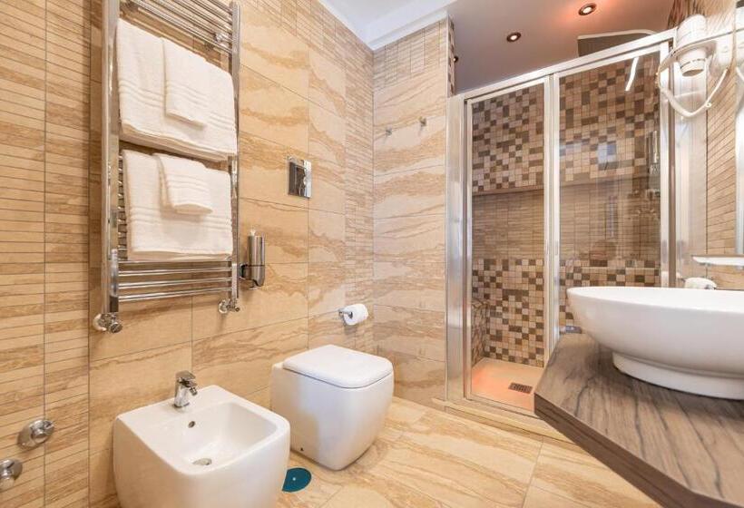 Номер Стандарт Трехместный, Six Luxury Rooms Pozzuoli