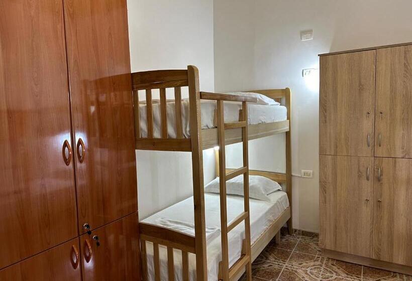 מיטה בחדר משותף, Tirana Lemon Breeze Hostel