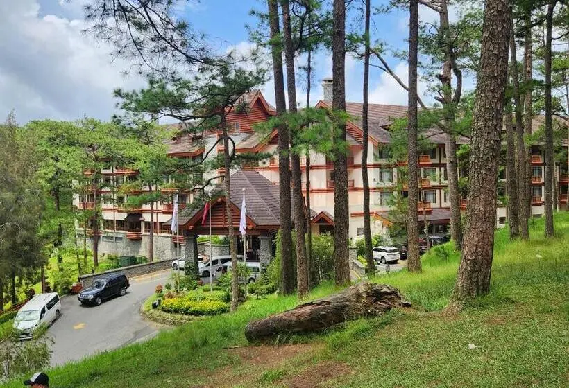 سوئیت جونیور با چشم‌انداز کوهستان, Camp John Hay Lodge 500