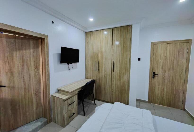 اتاق لوکس خانوادگی, Lekki Continental Apartment