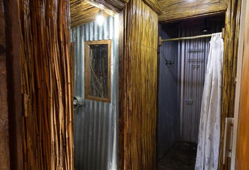 דירת שני חדרים, My Little Africa