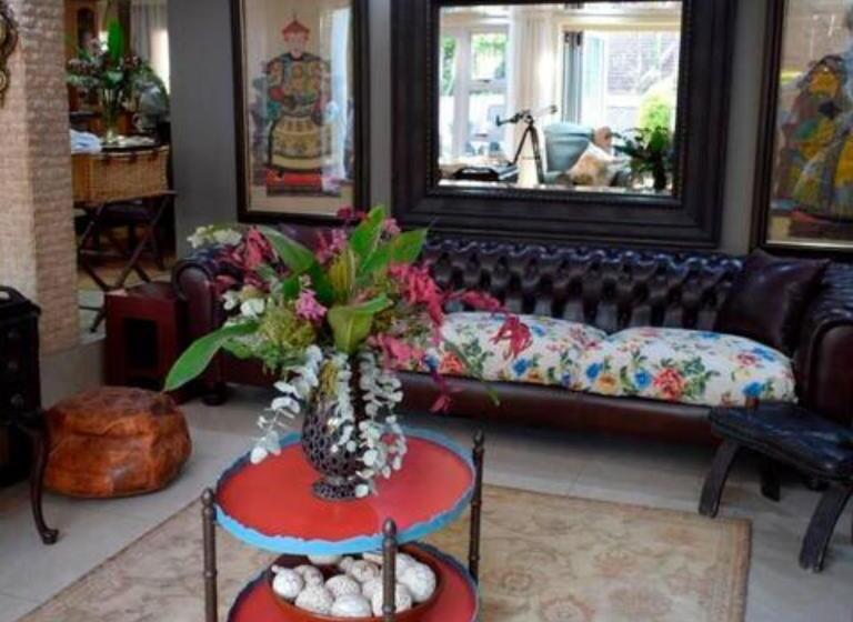اتاق استاندارد با سرویس بهداشتی مشترک, The Elephant Room At Frederick S Place