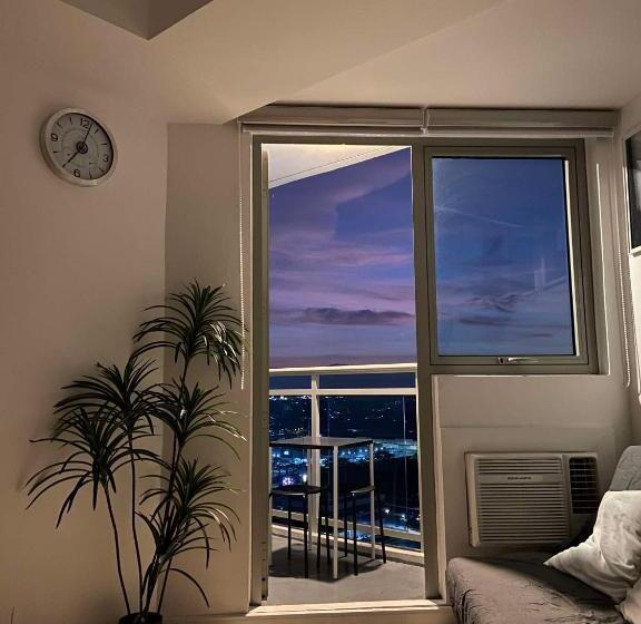 1 Bedroom Apartment City View, Grayscale Haven Azure North Pampanga