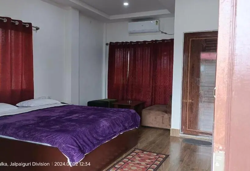 デラックスルーム, Gangotri Resort