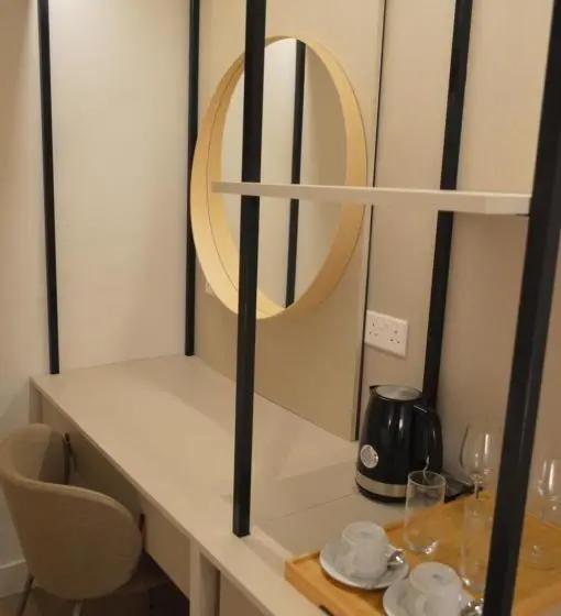 اتاق لوکس, Leondiana Boutique