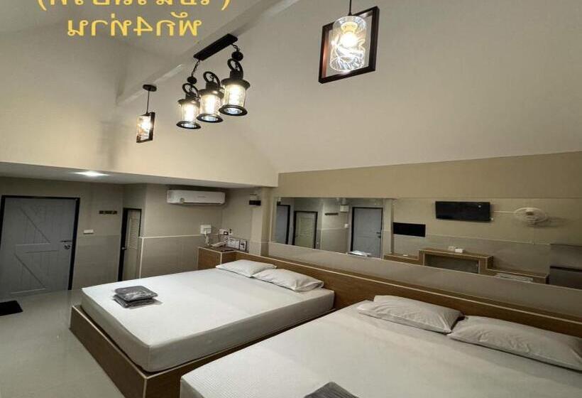 Family Suite, Oyo 75522 Classroom Resort