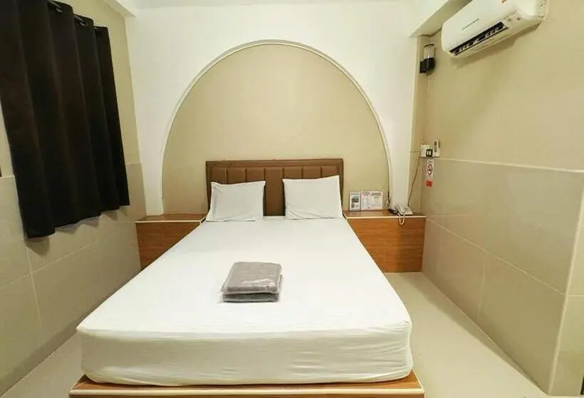デラックスルーム, Oyo 75522 Classroom Resort