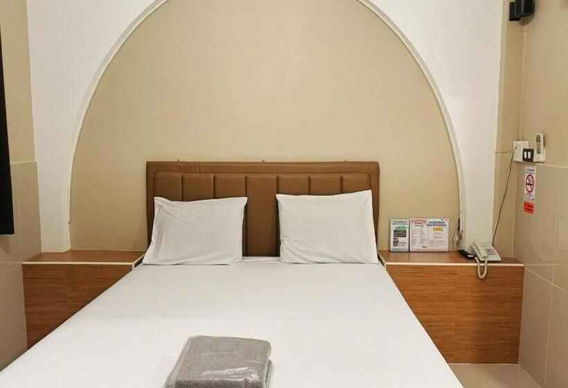 Номер Deluxe, Oyo 75522 Classroom Resort