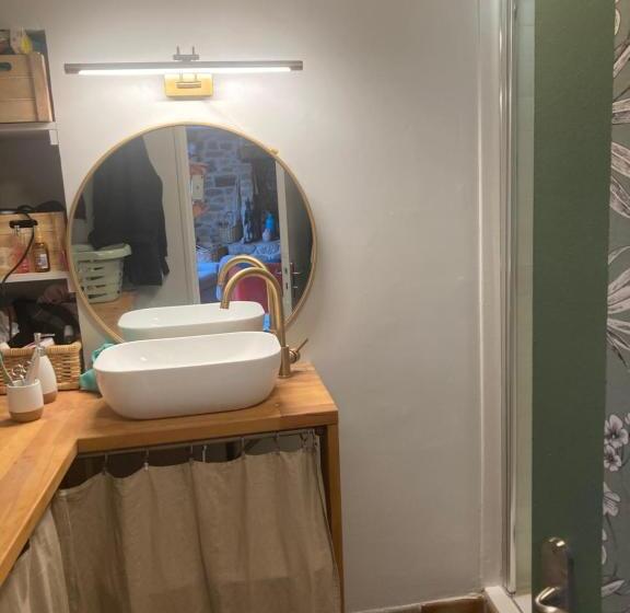 Номер Стандарт Совместная Ванная, Chambres D Hôtes L écrin