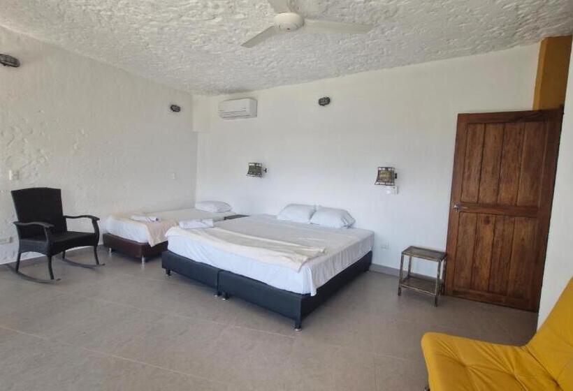 带露台的小型套房, Casa Hotel Cautiva