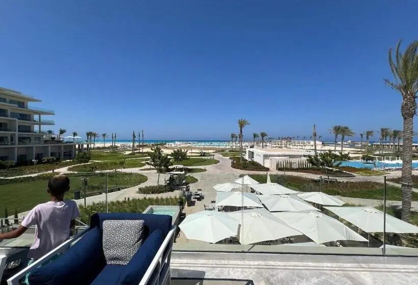 استودیوی استاندارد, Address Beach Studio