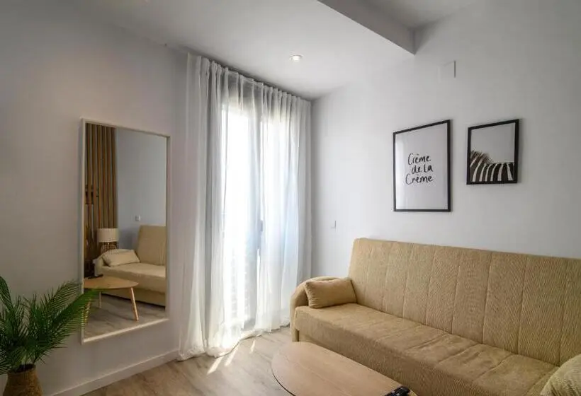 デラックススタジオ, Antonella Suites
