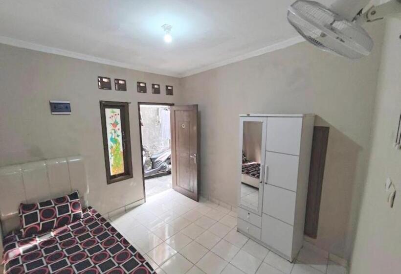 エコノミールーム, Spot On 94146 Rama Residence Syariah