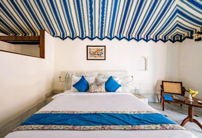 חדר משפחתי, Yatra Desert Camp