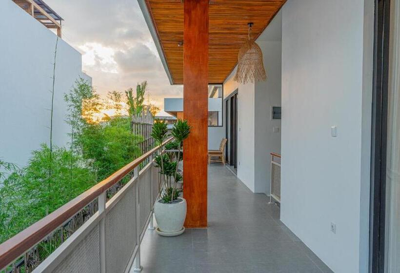 חדר סטנדרט, Nooju Pererenan