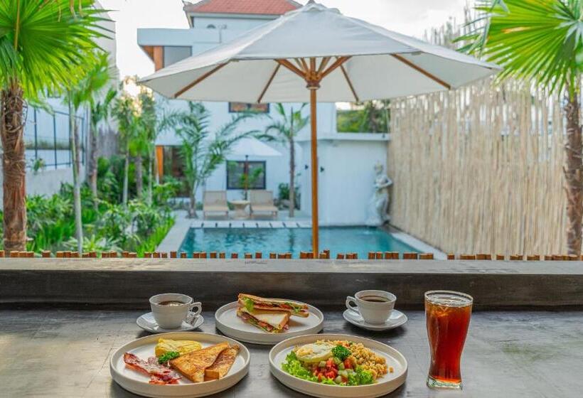 חדר סופריור, Nooju Pererenan