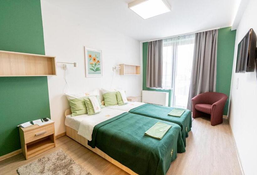 غرفة قياسية, Fehérliliom Vendégszálló