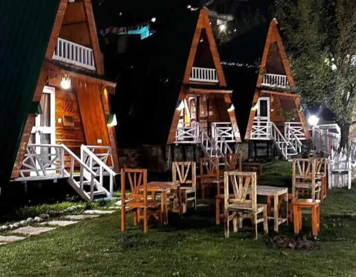キャビン, Muse Meadow Huts & Homestay