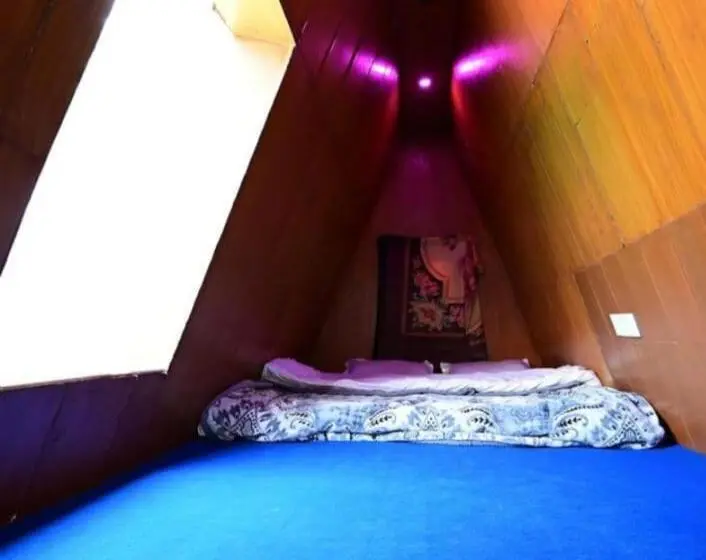 キャビン, Muse Meadow Huts & Homestay
