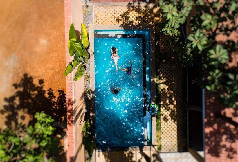 プール付き１ベッドルームヴィラ, Nehamrit Farms  Nr Malshej Ghat With Pool