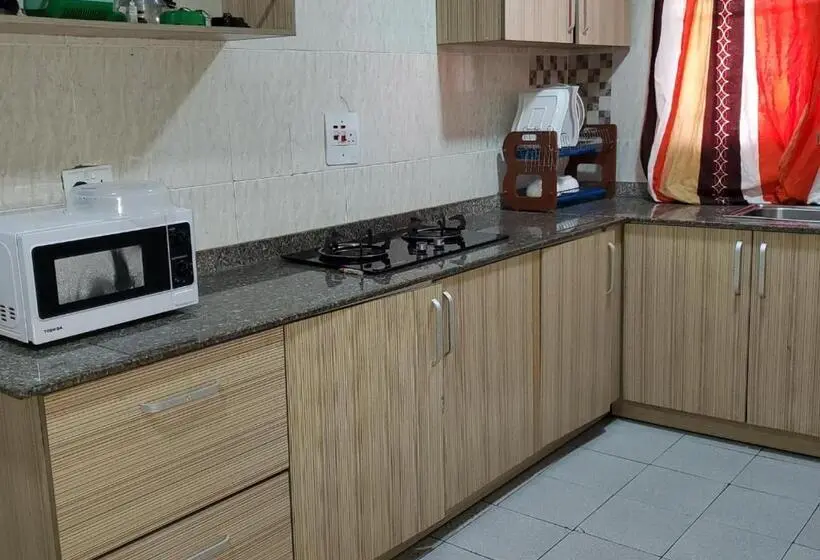 اتاق استاندارد سه نفره, Bella Homes Short Let Apartment