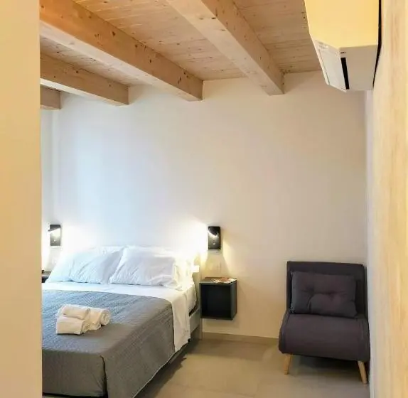 デラックスルーム, Il Punto Fermo