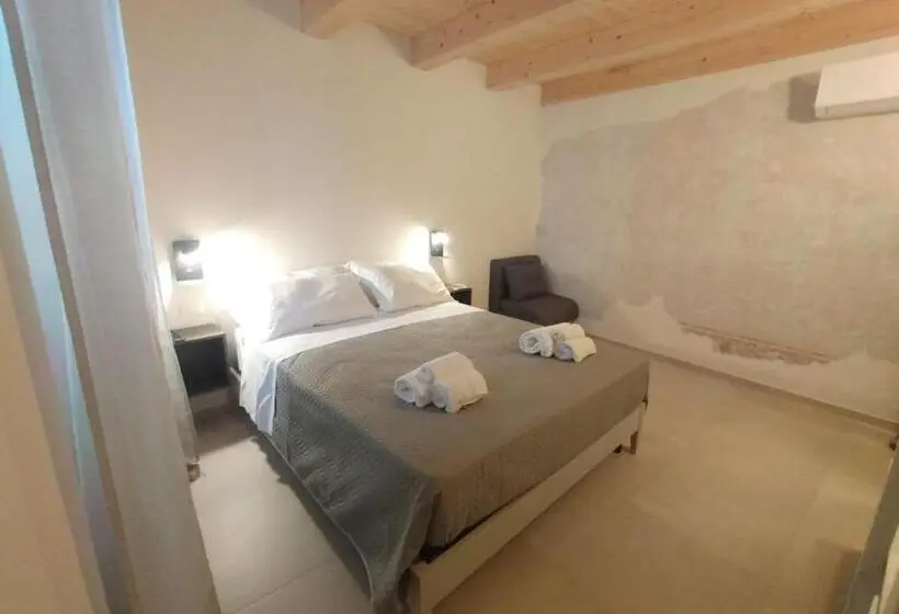 デラックスルーム, Il Punto Fermo