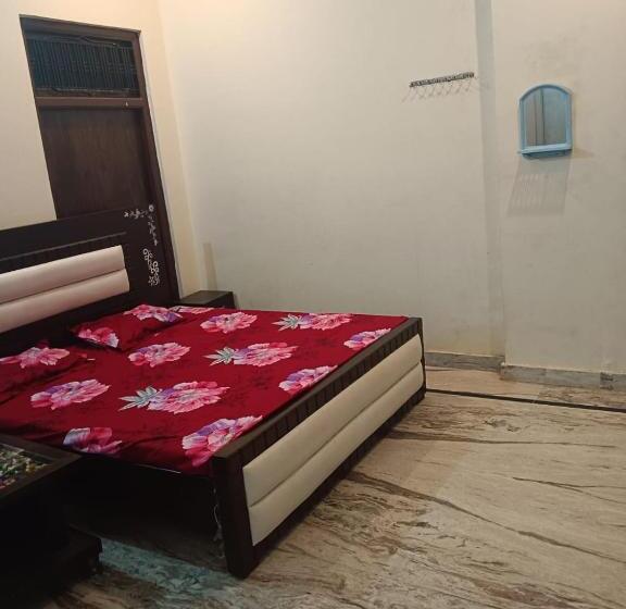 スタンダードルーム, Saraswati Guesthouse