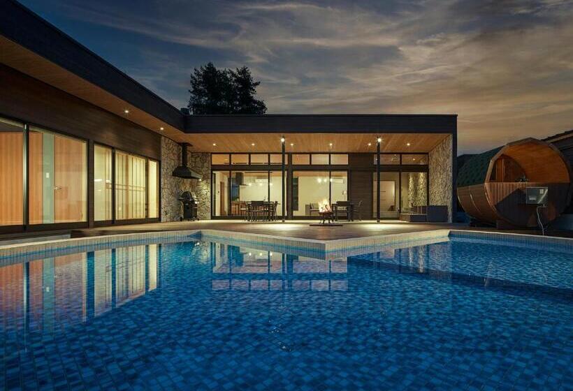 سوییت خانوادگی, Private Villa Glampimg 富士山中湖