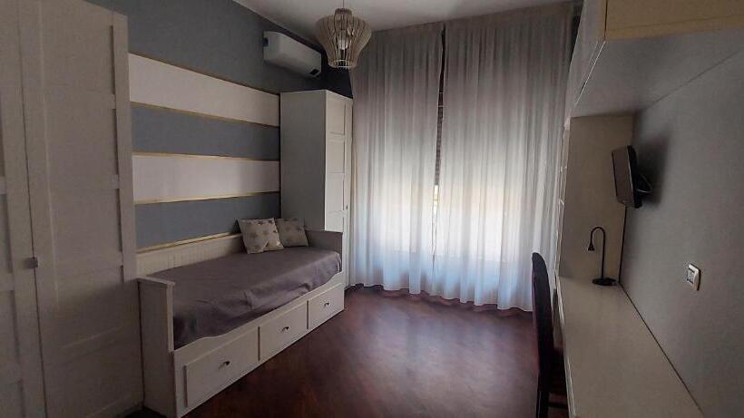 اتاق خانوادگی, B&b Bixio 34