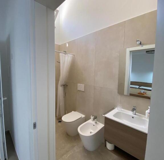 Superior Rum, Mathis Rooms