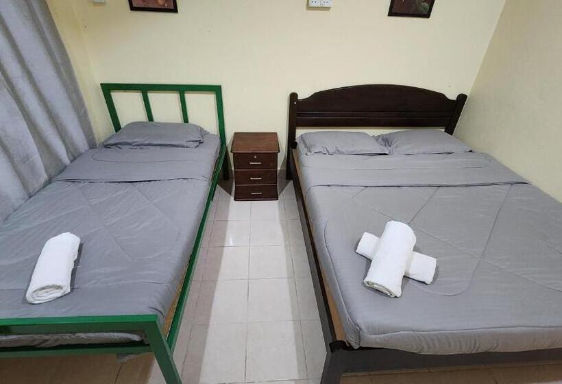 Семейный Номер, Lagenda Resthouse Cenang Beach