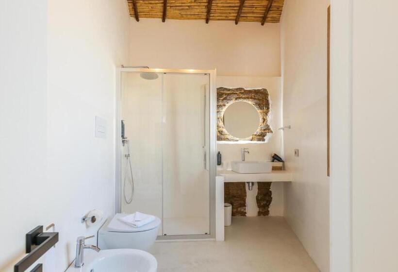 חדר סטנדרט לשלושה, Ausèntu Guest House