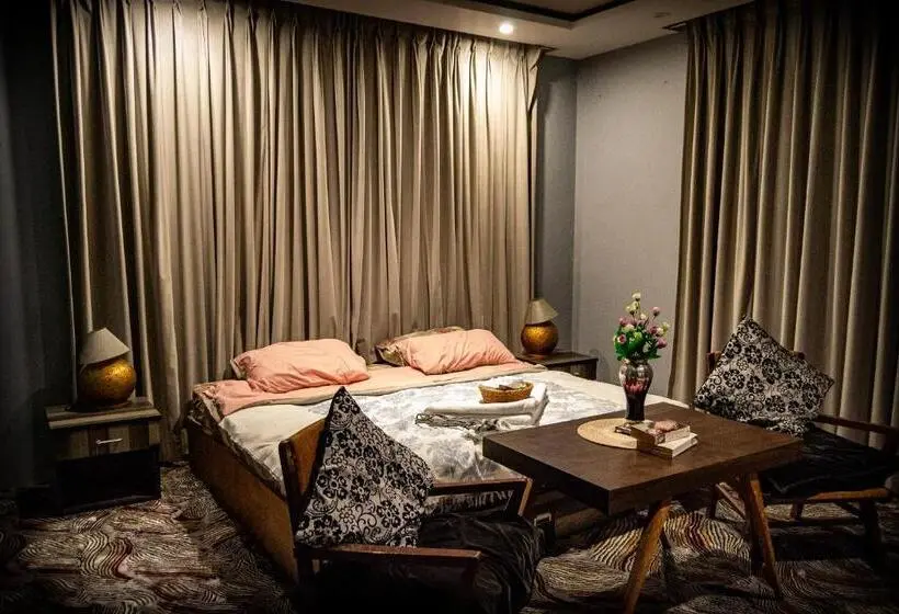 キングサイズベッドのスタンダードルーム, Zabarwan Peaks Guesthouse