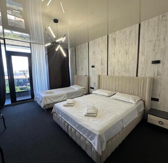 اتاق راحتی سه تخته, Georgia