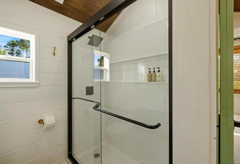 סוויטה, Vista Verde Farm Retreat   Stylish Cabins Nearby Springs