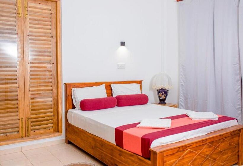 ツーベッドルーム ヴィラ, The One Hikkaduwa