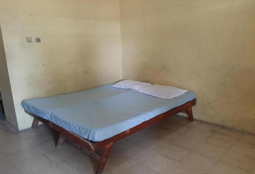 חדר יחיד בסיסי, Spot On 94129 Hotel Agung Banjarnegara