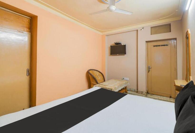 חדר קלאסי לשלושה, Spot On Hotel Rohan Palace