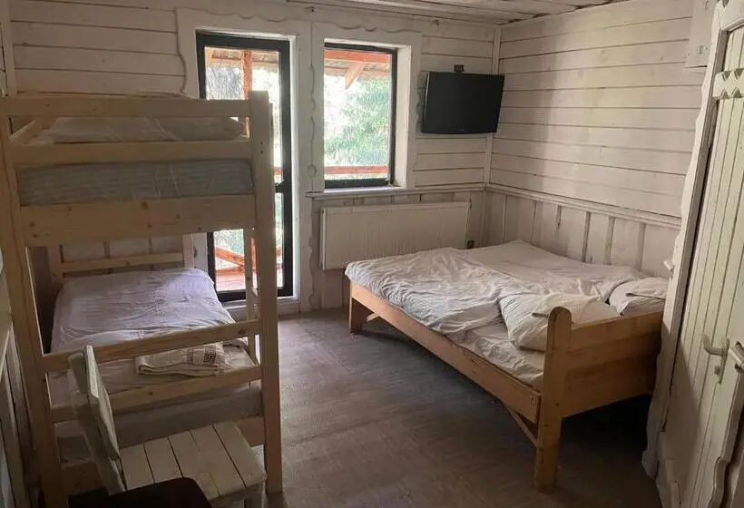 スタンダード４人部屋, готель згарда