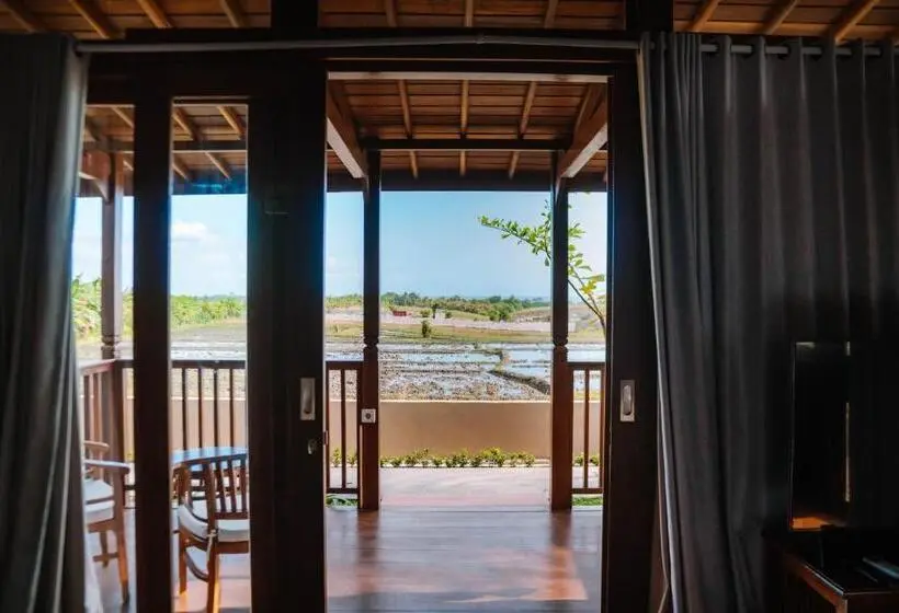 デラックスバンガロー, Green Point Retreats