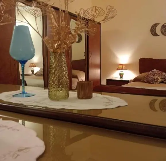 آپارتمان 2 خوابه, Amuri Di Casa